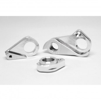 Сменный дропаут для крепления заднего переключателя на велосипедах TRANCE, ANTHEM под ось 12 мм. Сменный дропаут для крепления заднего переключателя на велосипедах TRANCE, ANTHEM под ось 12 мм.